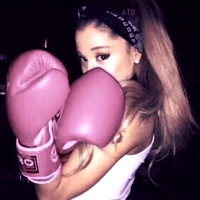 ariloveyo's tweet photo. Arianaが好きな18歳大学生女子です！！
もっといろんな人と繋がりたいと思っています🐰💖
#洋楽好きな人と繋がりたい 
#arianaが好きな人と繋がりたい
#arianatorと繋がりたい
#ariana好きな人RT
#arianatorRT https://t.co/3X1QpOmu4s