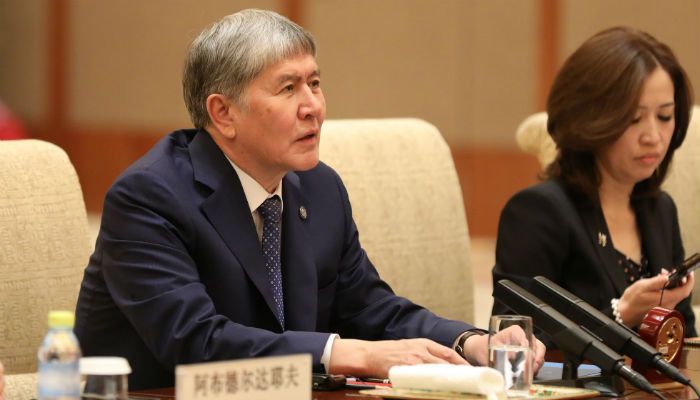 TurkishMinuteTM's tweet photo. Kyrgyz president: Those calling Turkish teachers terrorists should see a doctor https://t.co/ckCBXH9ZWF https://t.co/8VbVPrOzRr