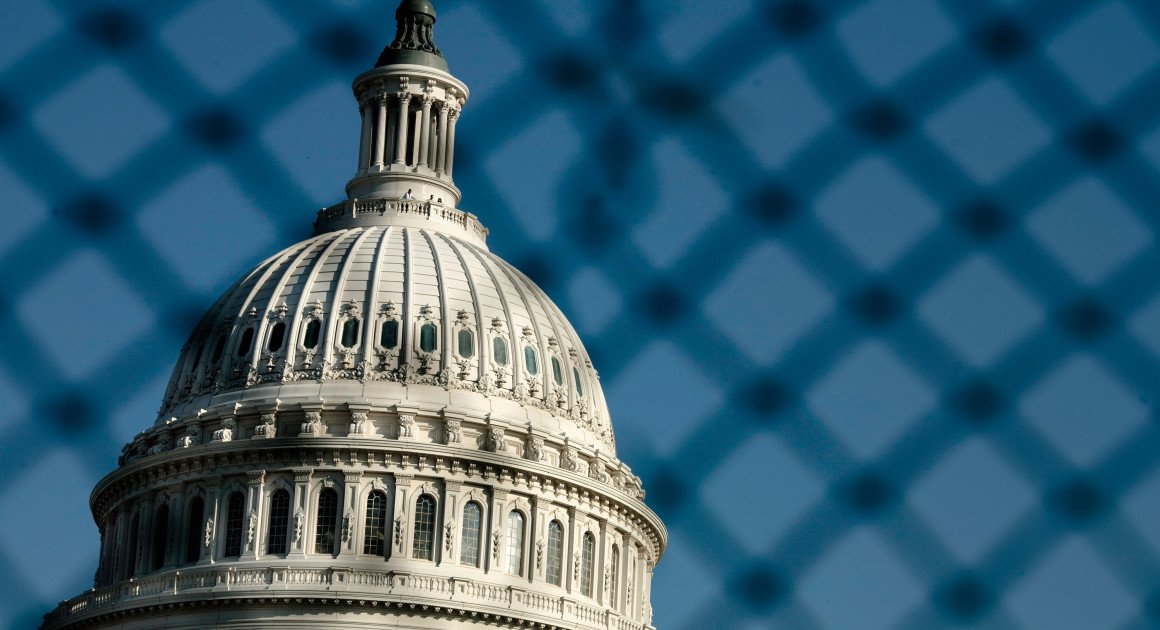 politico's tweet photo. A bipartisan group of House members—the so-called Problem Solvers caucus—met to discuss ways to stabilize Obamacare https://t.co/70rHZ8kxlO https://t.co/4jKrRlH9o1