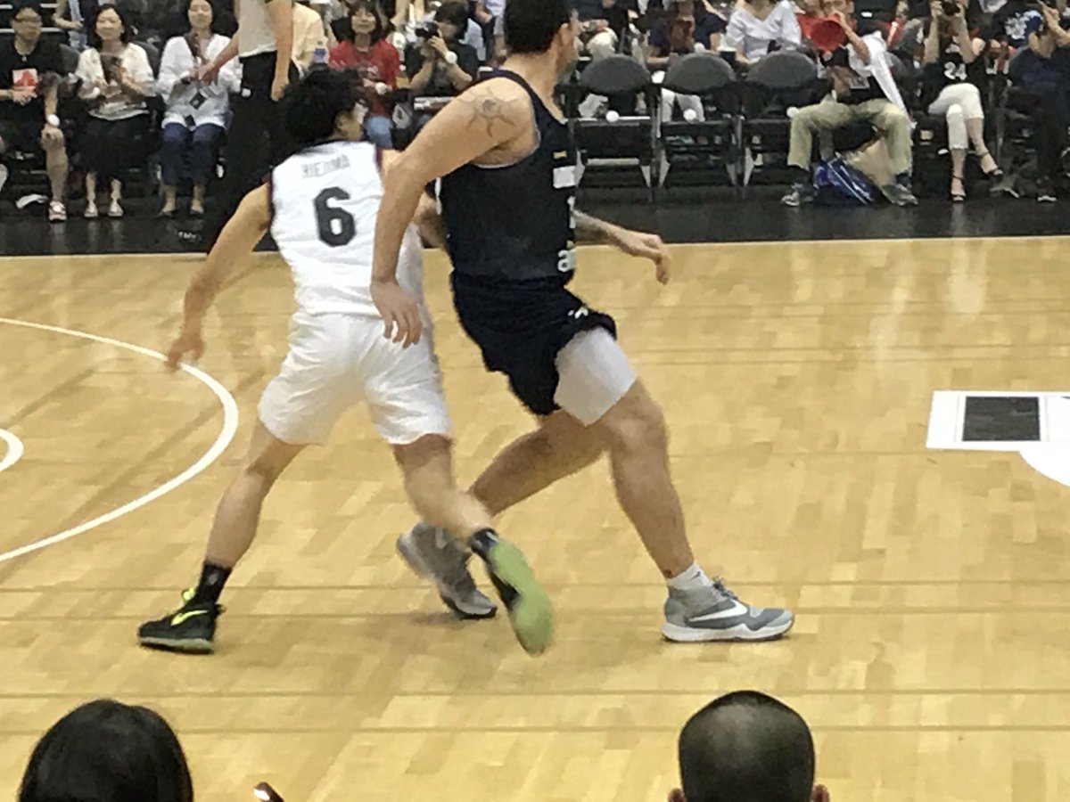 Twitter पर Matsuatsu16 バスケットボール 日本代表強化試合 Akatsukifive Vs ウルグアイ代表 青山学院記念館 今日の 比江島慎 選手の バスケットシューズ バッシュ