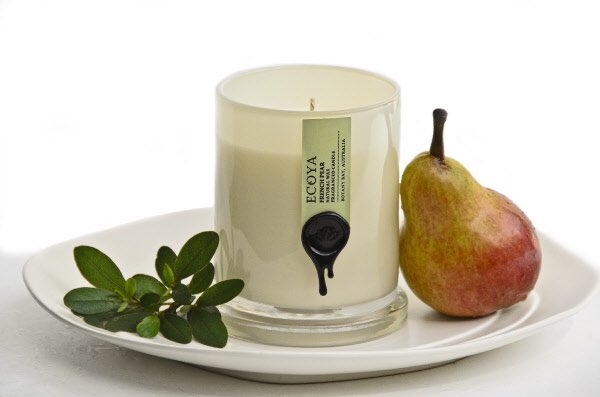 LifeAndStyle01's tweet photo. Ecoya Metro 'French Pear' soy wax candle (RRP £32) £27 @ https://t.co/L8dKE0WZmU #lifeandstyle #hygge #healing #essentialoils #ecoya https://t.co/lr7D4SnJTq