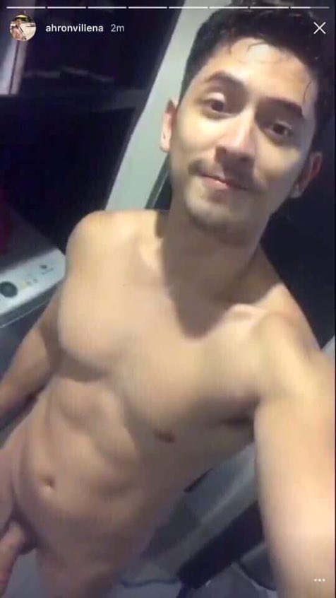AHRON VILLENA NAKED (with Dick) VIRAL PHOTO. #SarapNgPinoy
RT IT BEFORE TWITTER DELETES IT