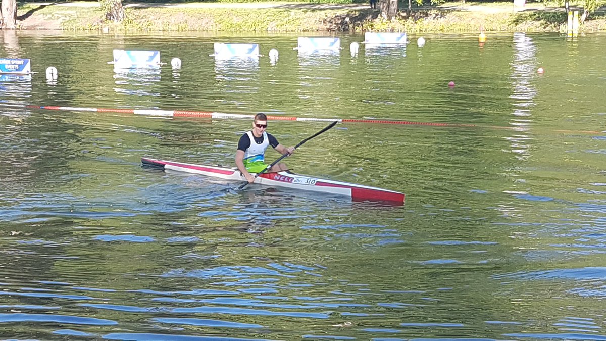 TeamSlovenia's tweet photo. Kajakaš Miha Fartek se je uvrstil v popoldanski finale na 200m, kjer se bo boril za kolajno😁😁👏👏👏 Gremooooo #TeamSlovenia #ofem2017 #kajak https://t.co/cqCTaPnPoJ