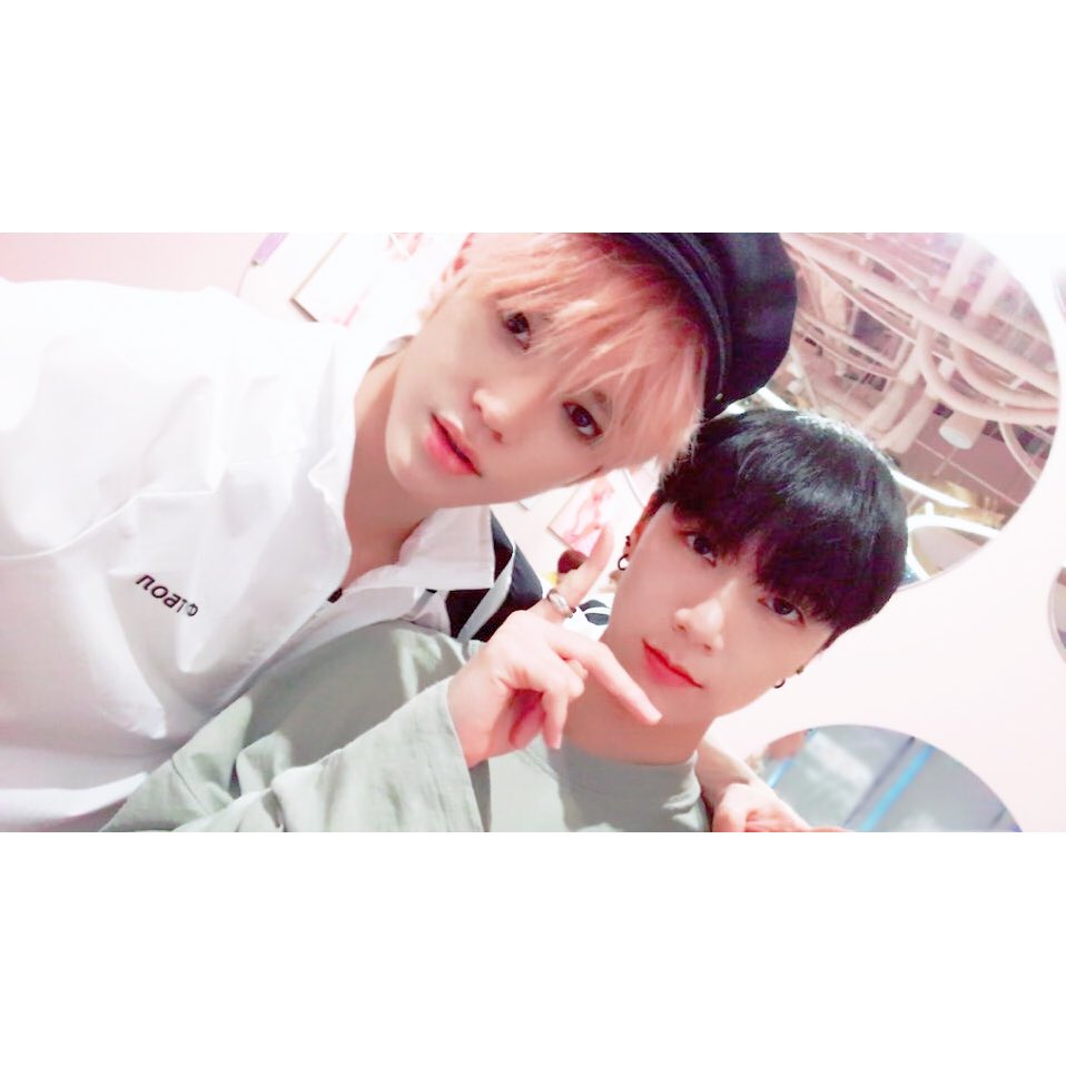 Just_AnotherB's tweet photo. ❤❤❤❤❤❤❤❤❤❤❤ https://t.co/PGMxeErGAZ
