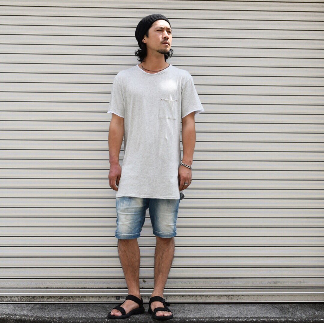 68_Sixty_Eight's tweet photo. JG BRAND MIX STYLE
ポップアップストアにて今日発売のモダール混スリットTシャツです！
CAPもショートパンツも発売中のBurnout ✌️#junglegym #burnoutjg #junglegymcd https://t.co/U18AhkvkLG