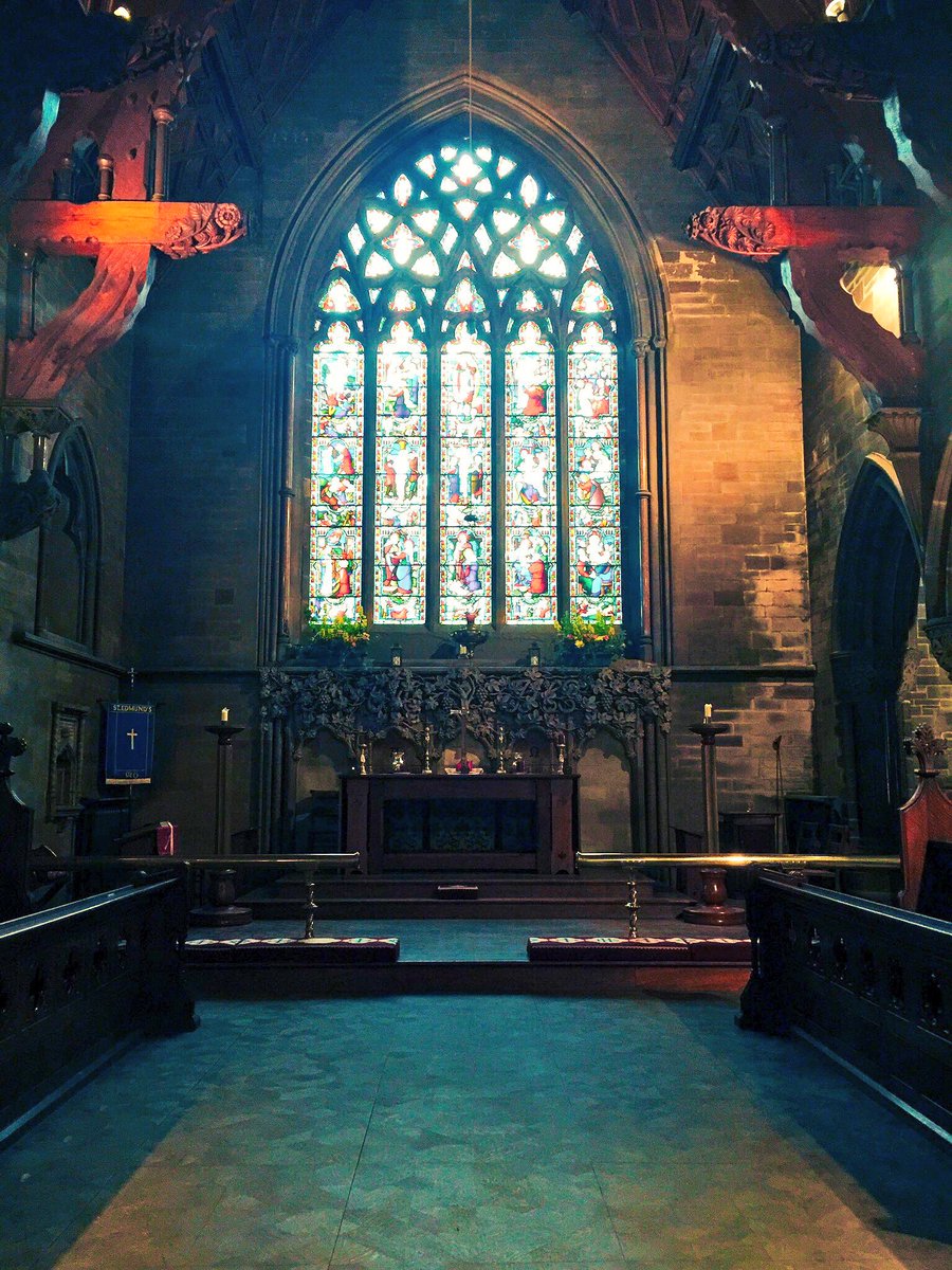 StEdmundsRoch's tweet photo. #StEdmundsRoch @TheCCT Open Today 11-4 Wht not come &amp; #Explore #Heritage https://t.co/H9LmMLdemi #churchex #architecture #History #Rochdale https://t.co/HLJQgFMTVx
