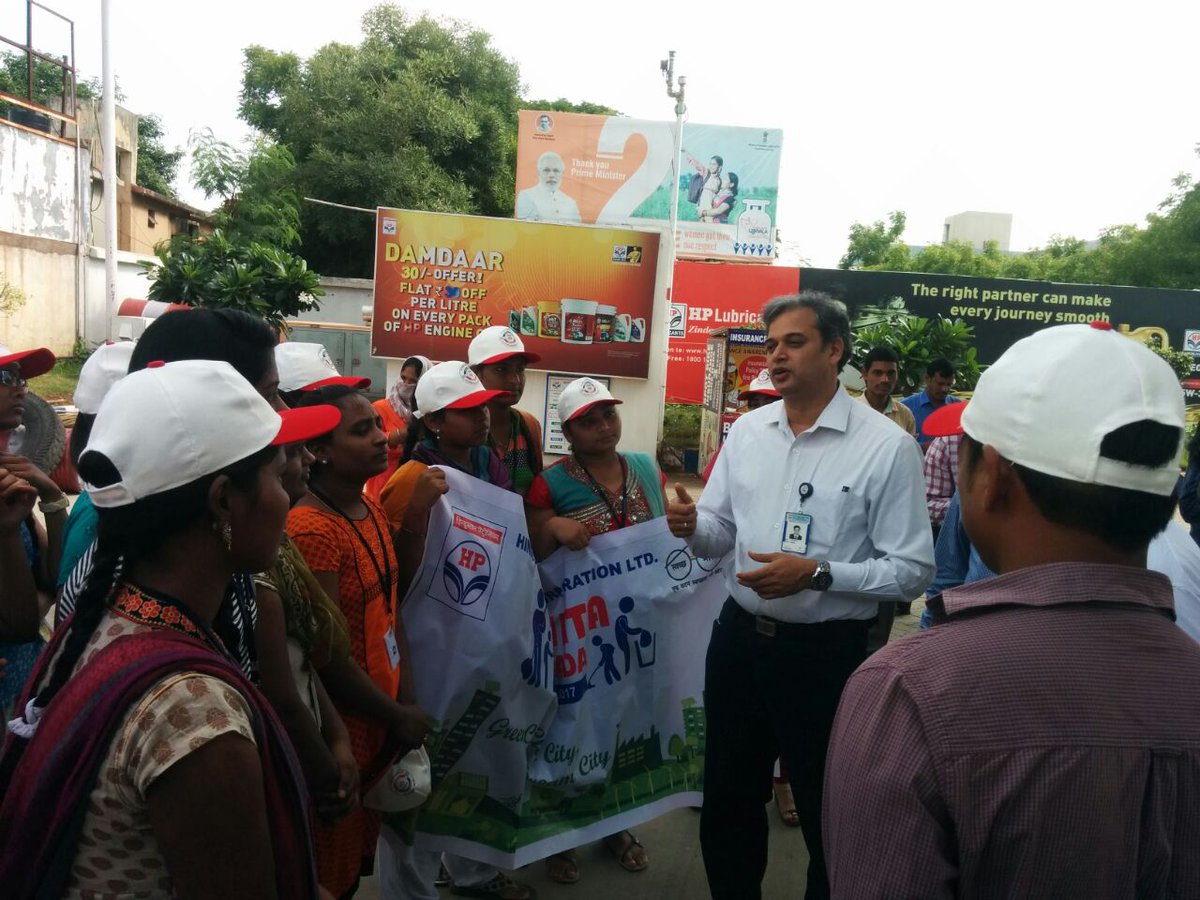 HPCLHyderabad's tweet photo. Swacha bharat pakhwada walkathon by @srinihp1970 CRM SRO at @HPCL kushaiguda today  attended by 400 students and hpcl employees https://t.co/l5sKMhuVGc