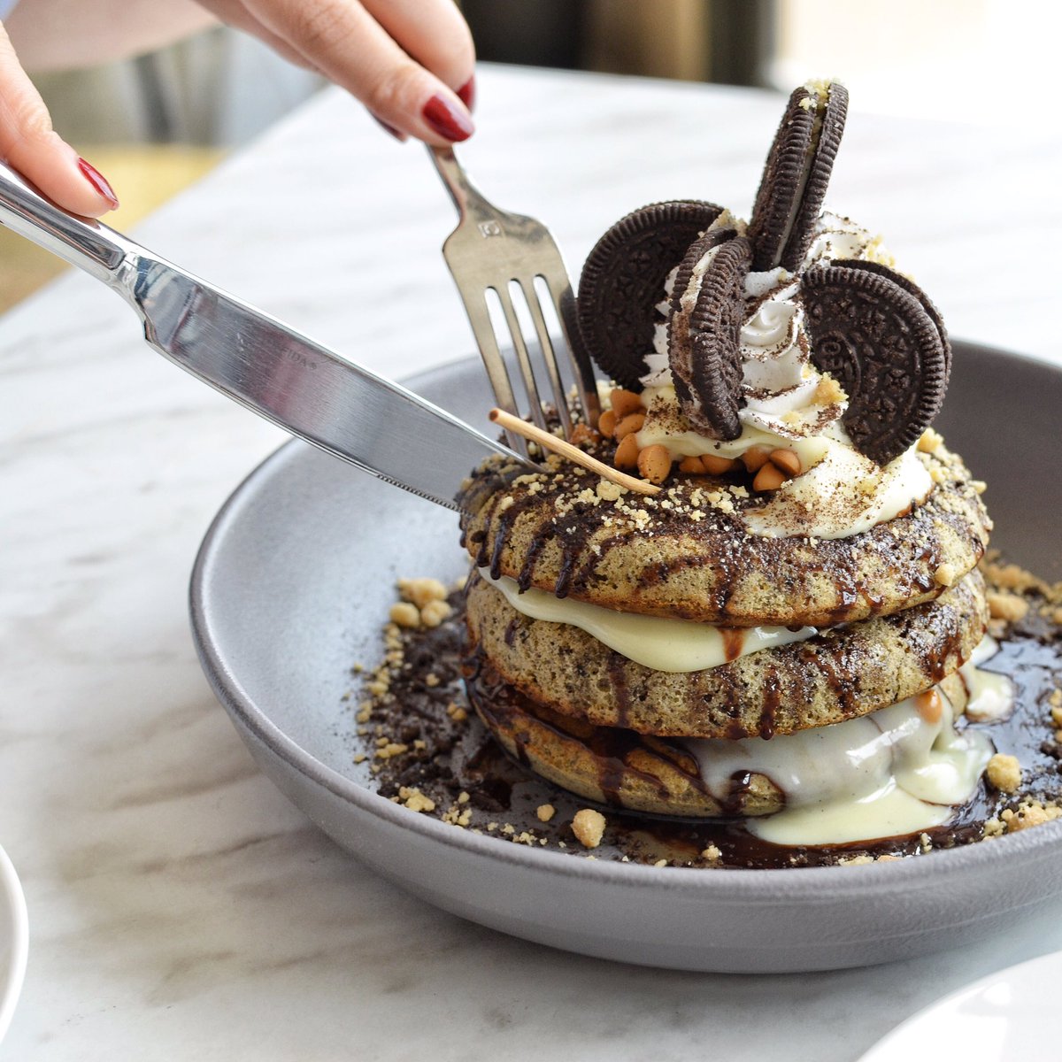 bfbdxb's tweet photo. Breakfast on point with these Oreo pancakes @sugarfactoryuae https://t.co/XvGQy7pb8t