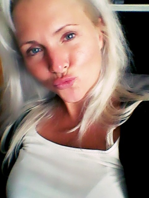 Kiss for u and wish nice weekend ;-) https://t.co/bCG2QdcPtV