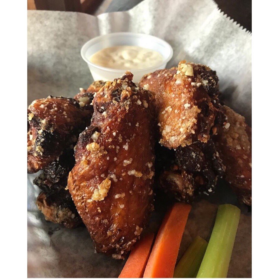DrinkFairmount's tweet photo. #NationalChickenWingDay 🍗 Celebrate with us at Fairmount &amp; Co. #phillybitemagazine #phillymag #philly #phillyfood #phillyfoodie #wings https://t.co/3MHmm7ZRr0