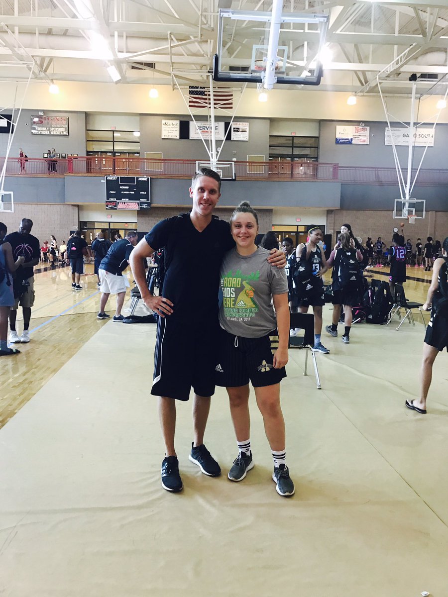 stacyhock03's tweet photo. just finished my last club game on the team I've been with for 5 years. proud to say we finished top 10 in the nation 🏀 https://t.co/tGgVCqheqY