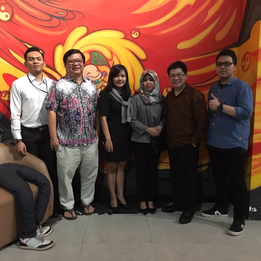 tanadisantoso's tweet photo. team bwi @iskandar_andy @chely_selly @augykurnia https://t.co/P4lBq6i76A