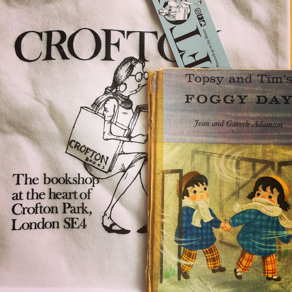 CroftonBooks's tweet photo. While you're at it see the interiors &amp; homes as they were 1962 TopsyTim style #homeandhouse #foggyday @gentlyhome "happy days" Saturday 😊2/2 https://t.co/t7yleUgakg