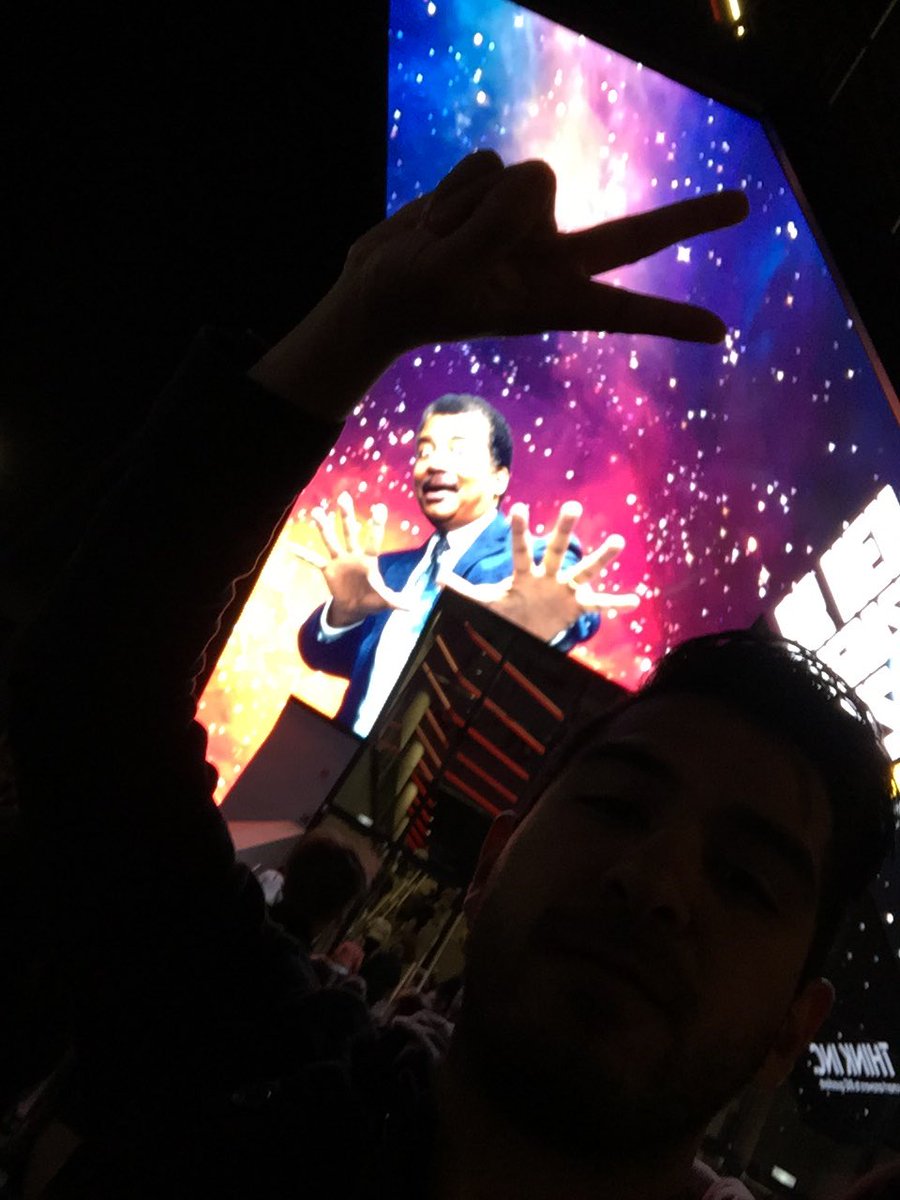 dannyanimator's tweet photo. Awesome awesome night :) #thinktyson https://t.co/iWPCYeBMVL