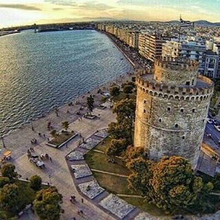 leoug50's tweet photo. Θεσσαλονίκη 
Πόλη του έρωτα ❤
Μαγεμένη πολιτεία 😃
Φτωχομάνα ✔
Χίλια τραγούδια έχουν γραφτεί
🎶🎸🎼👠⚓⚽🎰
Thessaloniki 💙💙💙 https://t.co/0AChwE7kbJ