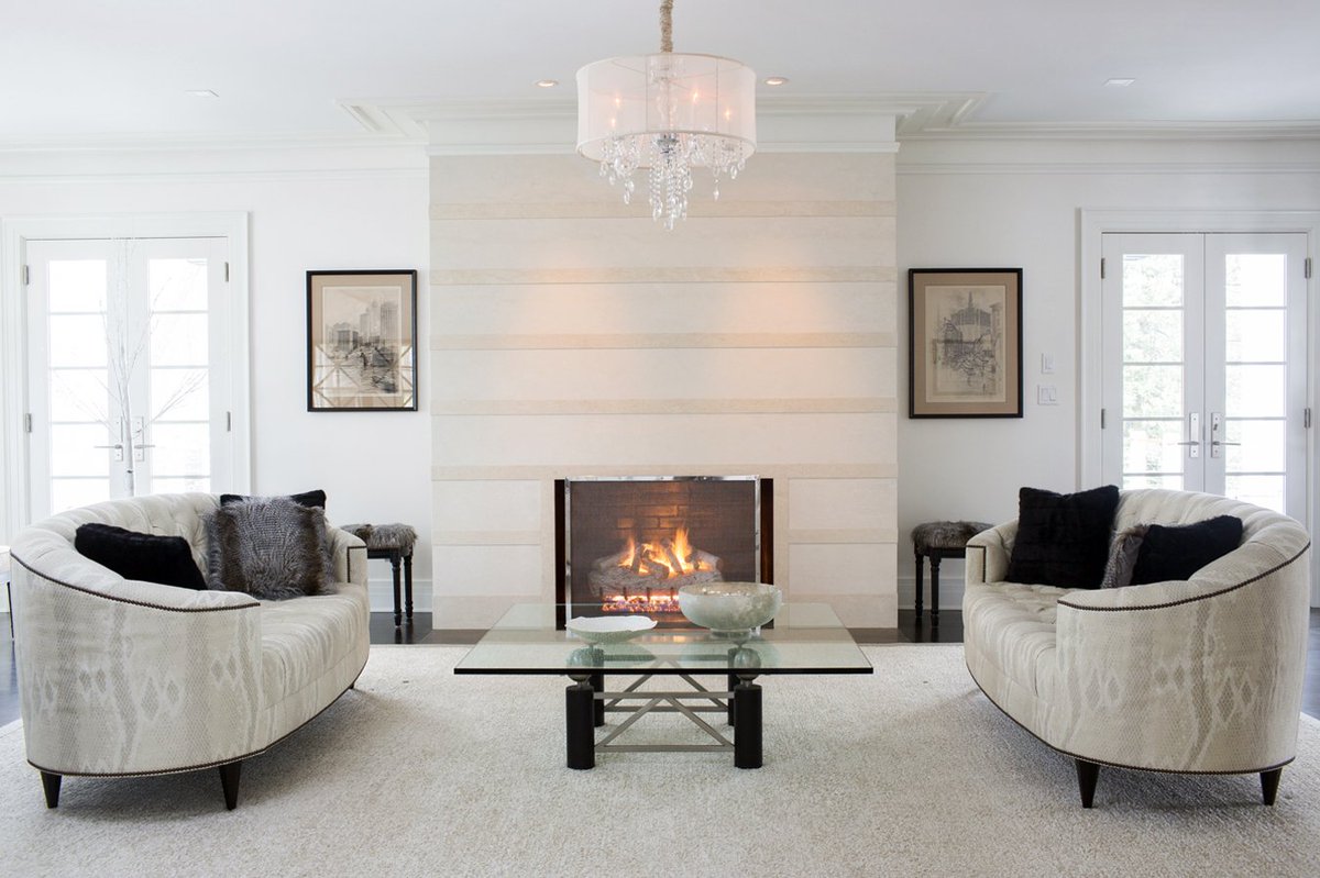 SabinesNewHouse's tweet photo. Old becomes new again in this house tour from Greenwich, CT. https://t.co/klt2oX11Rf https://t.co/1BIqKrAPg9