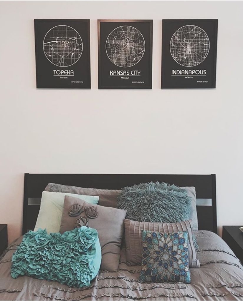 macpropertieskc's tweet photo. #featureapartmentfriday from @househogan at Interstate Flats with some special city prints from @etsy . https://t.co/1R9cZPk86n