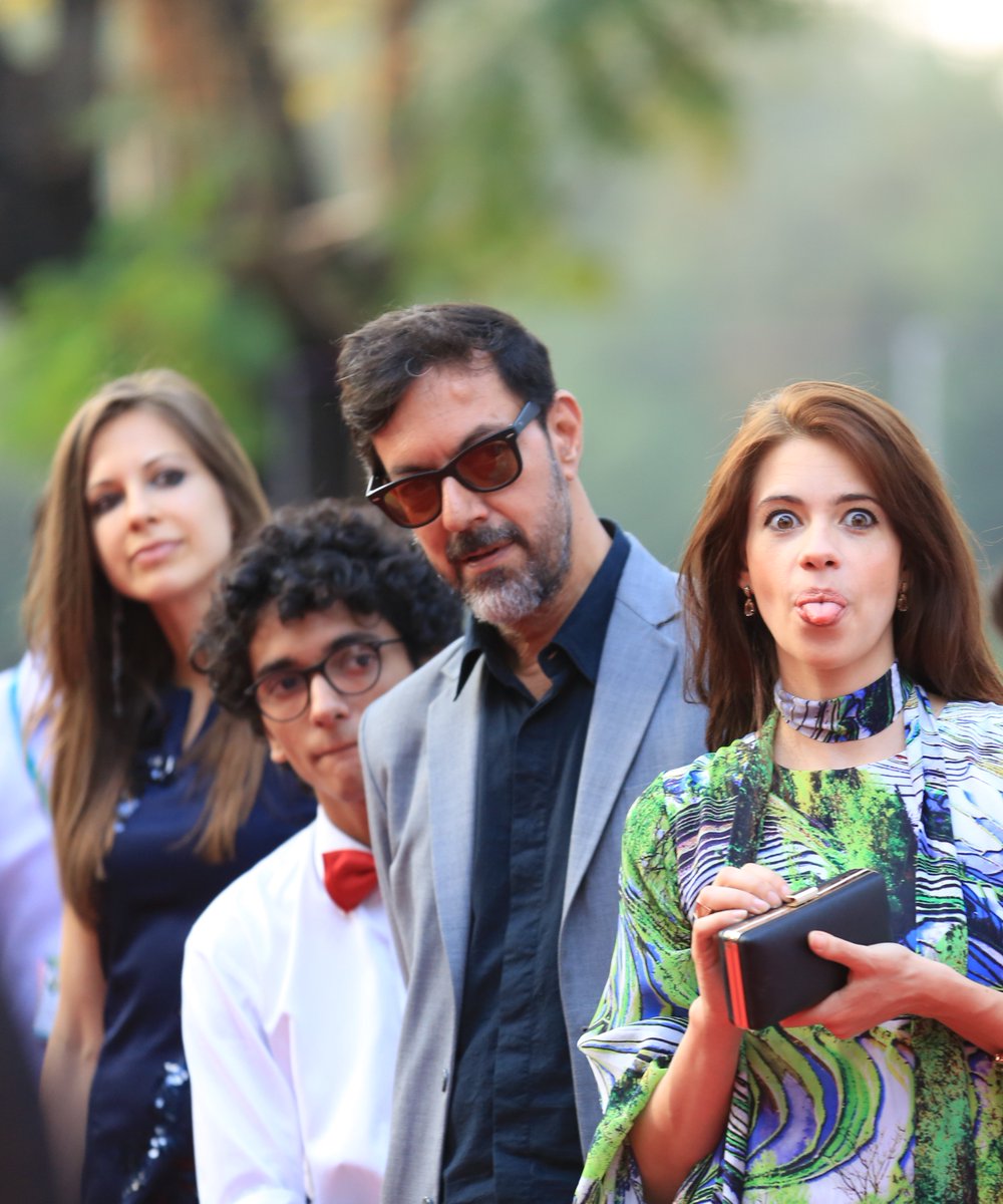 IFFIGoa's tweet photo. Caught in candid ๐ธ: Cast of @Mantrathemovie, @kalkikanmani @mrrajatkapoor and others at the Red Carpet Screening of the film at #IFFI2016 ๐ https://t.co/VGA4aRlHj2