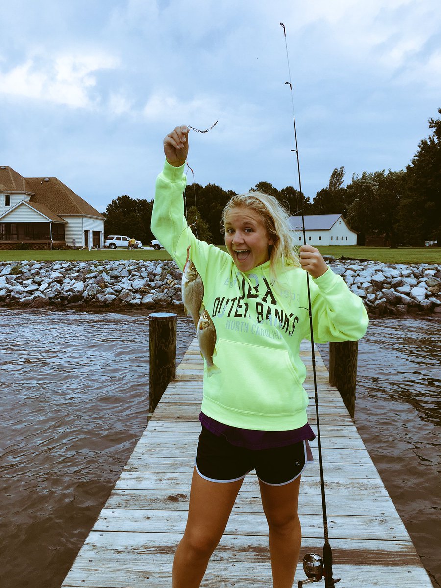 skywern2's tweet photo. Sky got a double catch today on the bay👌🏼🐠 #fisher #baylife https://t.co/H55tnuy6yk