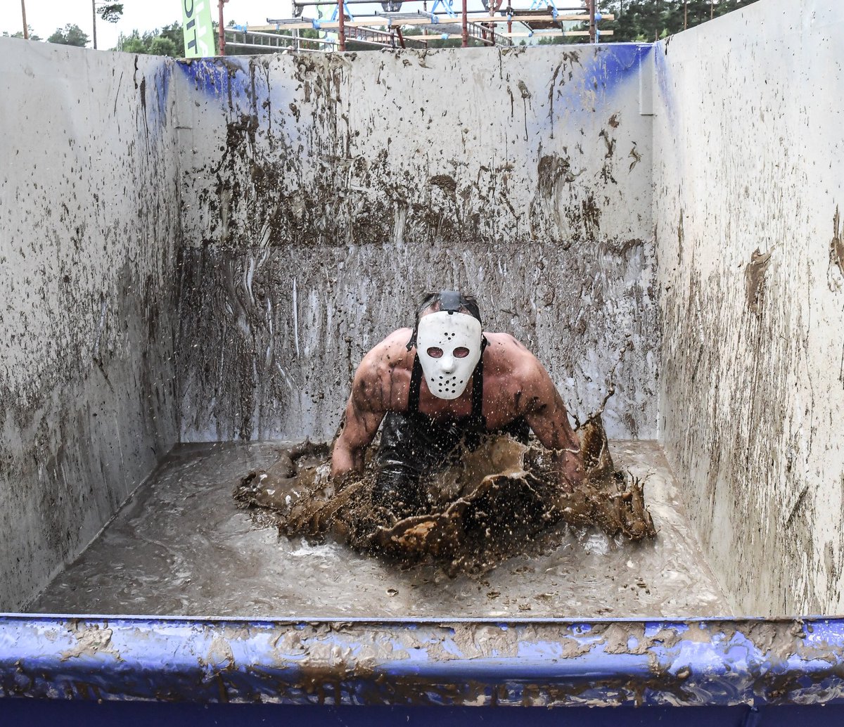 Wahlgren_80's tweet photo. OCR profilen Jason givetvis på plats på #mudlifeocr 😊😍📸 #king #scary #ocrrunner #triatlet foto: jag https://t.co/0gKnW4PAeD