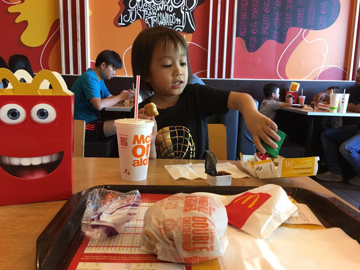 syah8879's tweet photo. Happy Babysitter's Day hahaha ๐ #movieouting #withkashaf https://t.co/na4mjGxHWY
