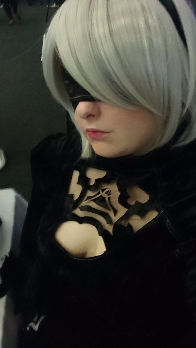 misakithecute's tweet image. Cosplaying 2B at EGE today. Come say hi! #nierautomata #2bae