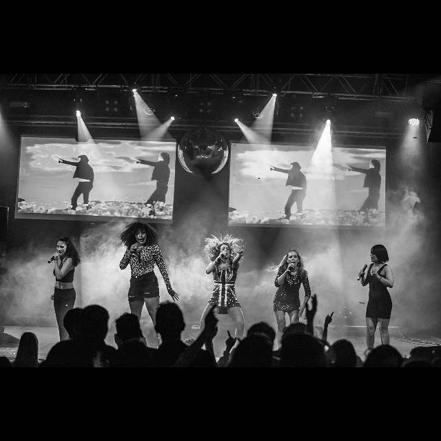 PinkProduction1's tweet photo. IT'S SATURDAY which can only mean 1 thing SPICE UP YA LIFE! 🎉💓✌☄🔊 #SpiceGirls for our #Wannabe tour tickets visit 》https://t.co/t6CvrEDA9P https://t.co/n1wvkV242P