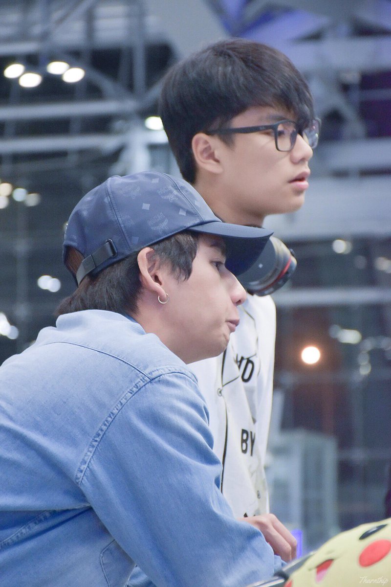 mtbtharnthip's tweet photo. [29.07.60] ได้ถ่ายคู่กันสักที @ohmpawatt @ImerbSittiwat #ohmtoey https://t.co/cqVm5iPPii