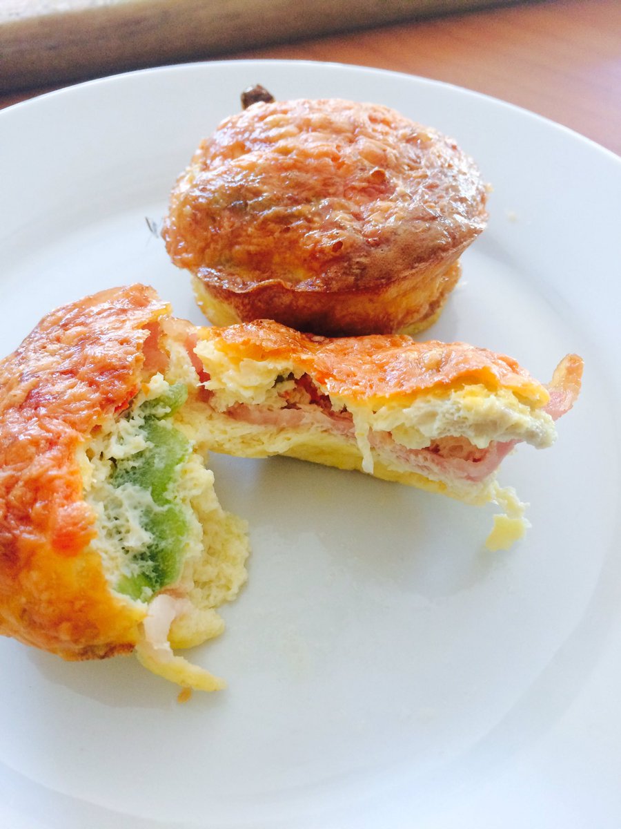 anelemkumla's tweet photo. Just did the breakfast egg muffins for my fam. #BantingMeals #Banting https://t.co/8rwQLM2Sme