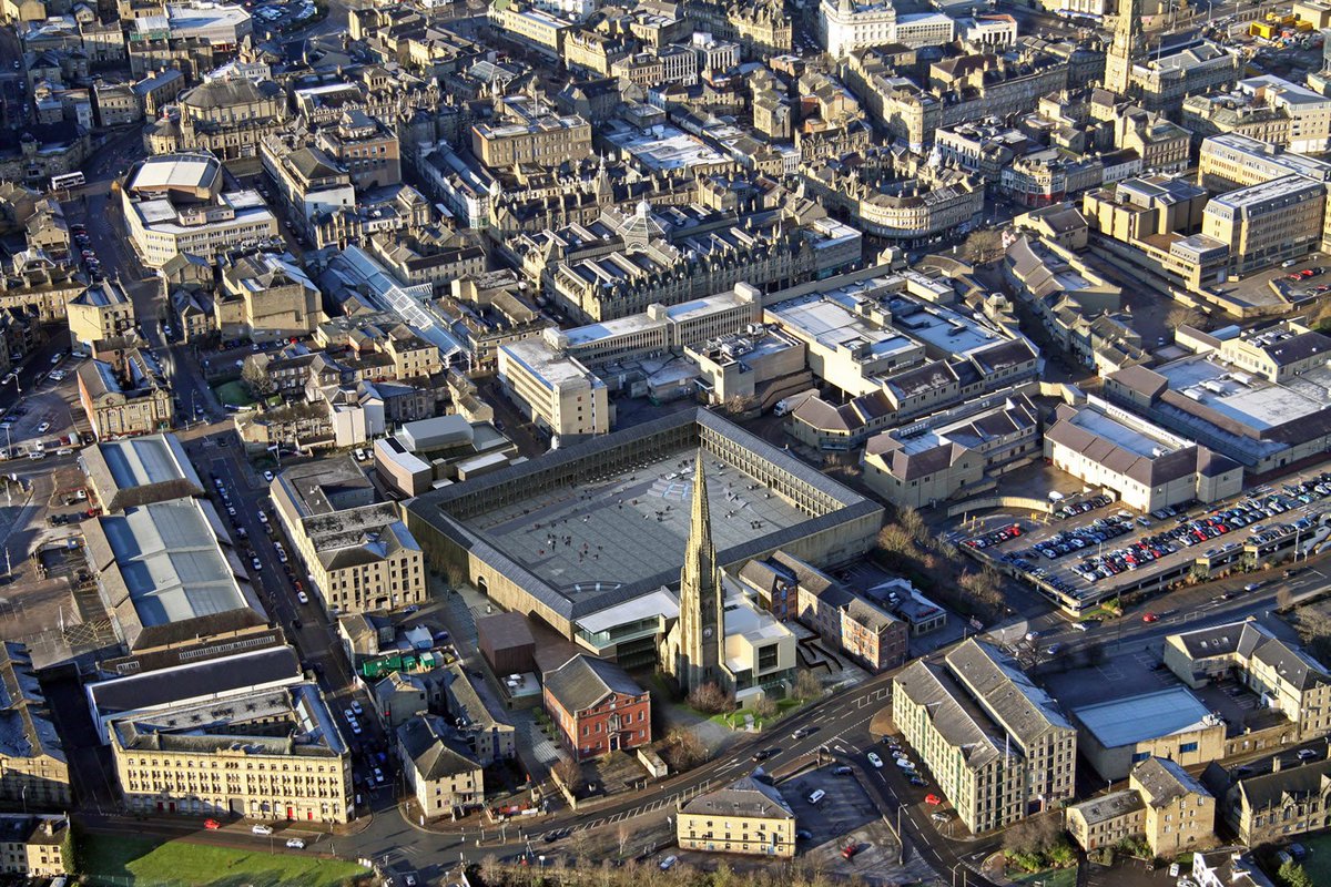 Joining us on Yorkshire Day for the re-opening? Make your journey a whole lot easier and travel by public transport: thepiecehall.co.uk/visit-us/how-t…