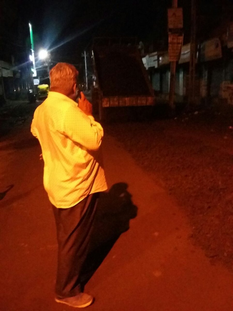 surendranagarmc's tweet photo. road resurface work at word 6 in night by snr.np good work dagalibhai @CollectorSRN @sdmwadhwan @VarshabenDoshi https://t.co/OM47QsJwGW