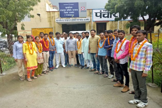 zeerajasthan_'s tweet photo. #Kekri पंचायत समिति सरवाड में राजस्थान सरकार के निर्देशानुसार क्षेत्र के विभिन्न विद्यालयों में आज 22 शिक्षकों को नियुक्ति दी गई https://t.co/OulmdrBXw3