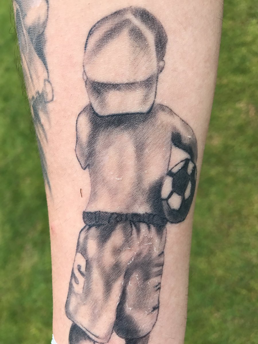 Finn_Hansen's tweet photo. Gæt en tatoo #afklive https://t.co/3b6X2EaS8T