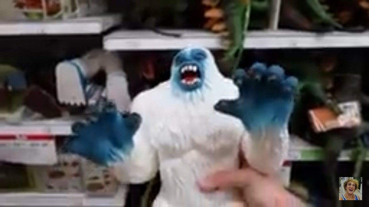 FinkFink16's tweet photo. Yoooo @LoganPaul  I think you told the future in a past vlog about the Yeti!! (Vlog: he chocked me unconscious!) https://t.co/SfMaDS3Yy4