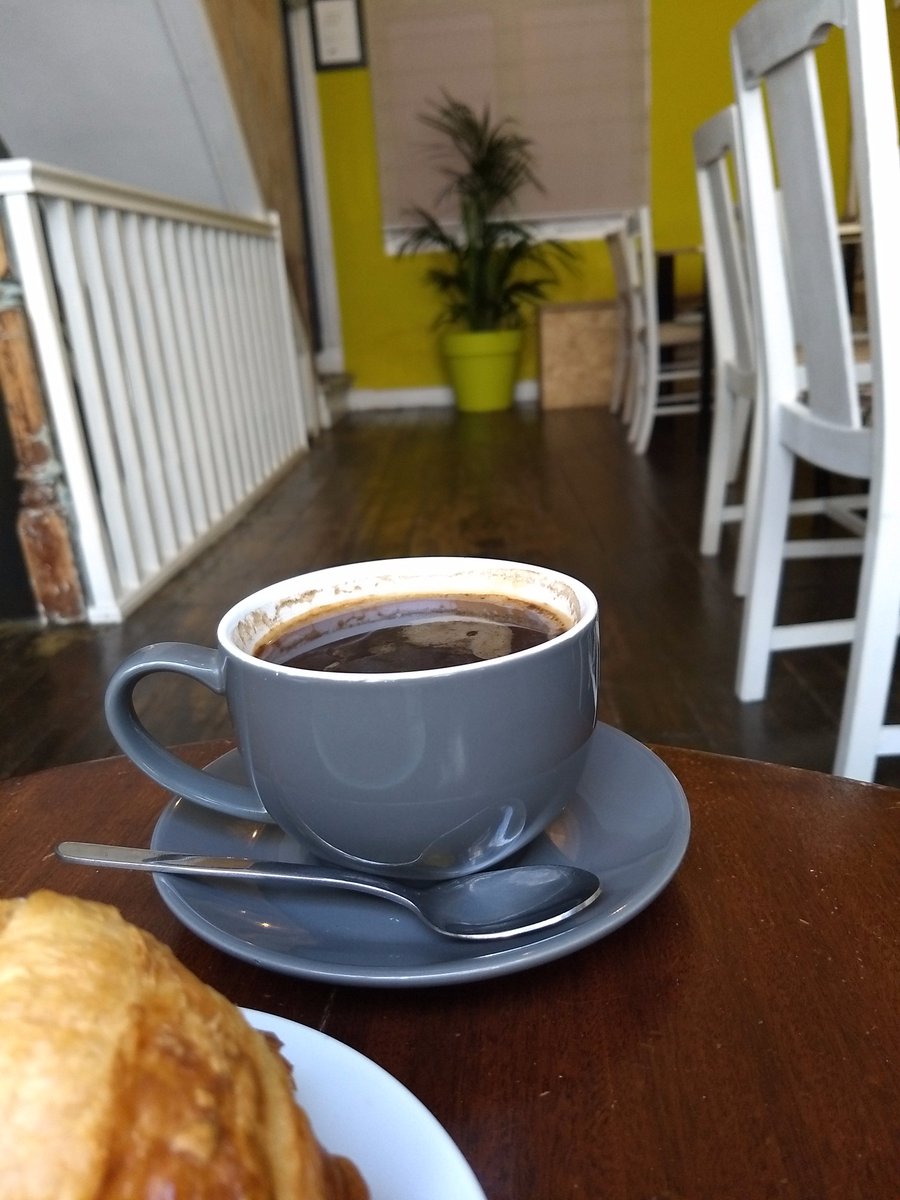 philpill's tweet photo. Breakfast at @kapowcoffee this morning! https://t.co/iiXEzbLOF1