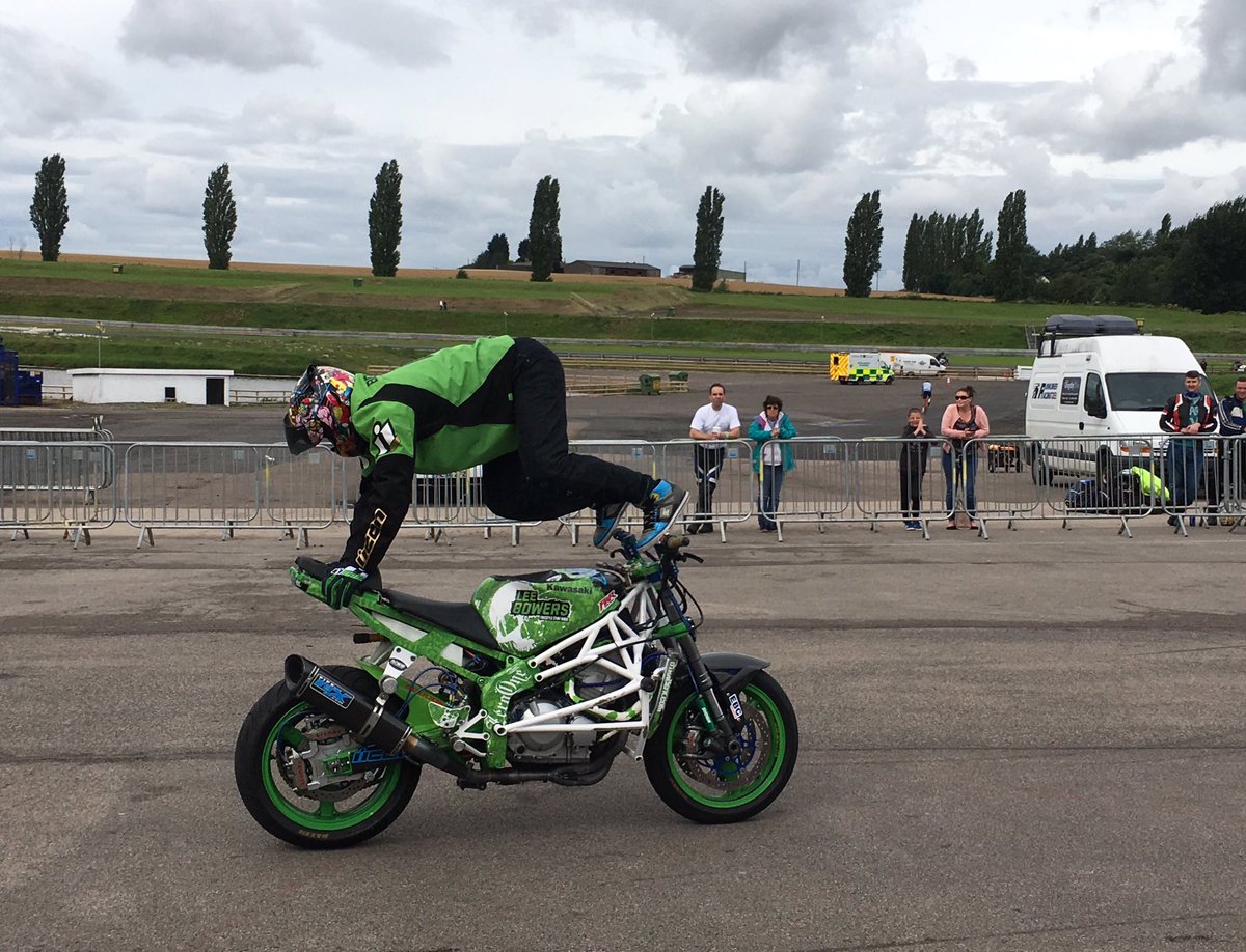 You're doing it wrong <a href="/LeePacmanBowers/">Lee Bowers</a>! 😉#KWorldTour
