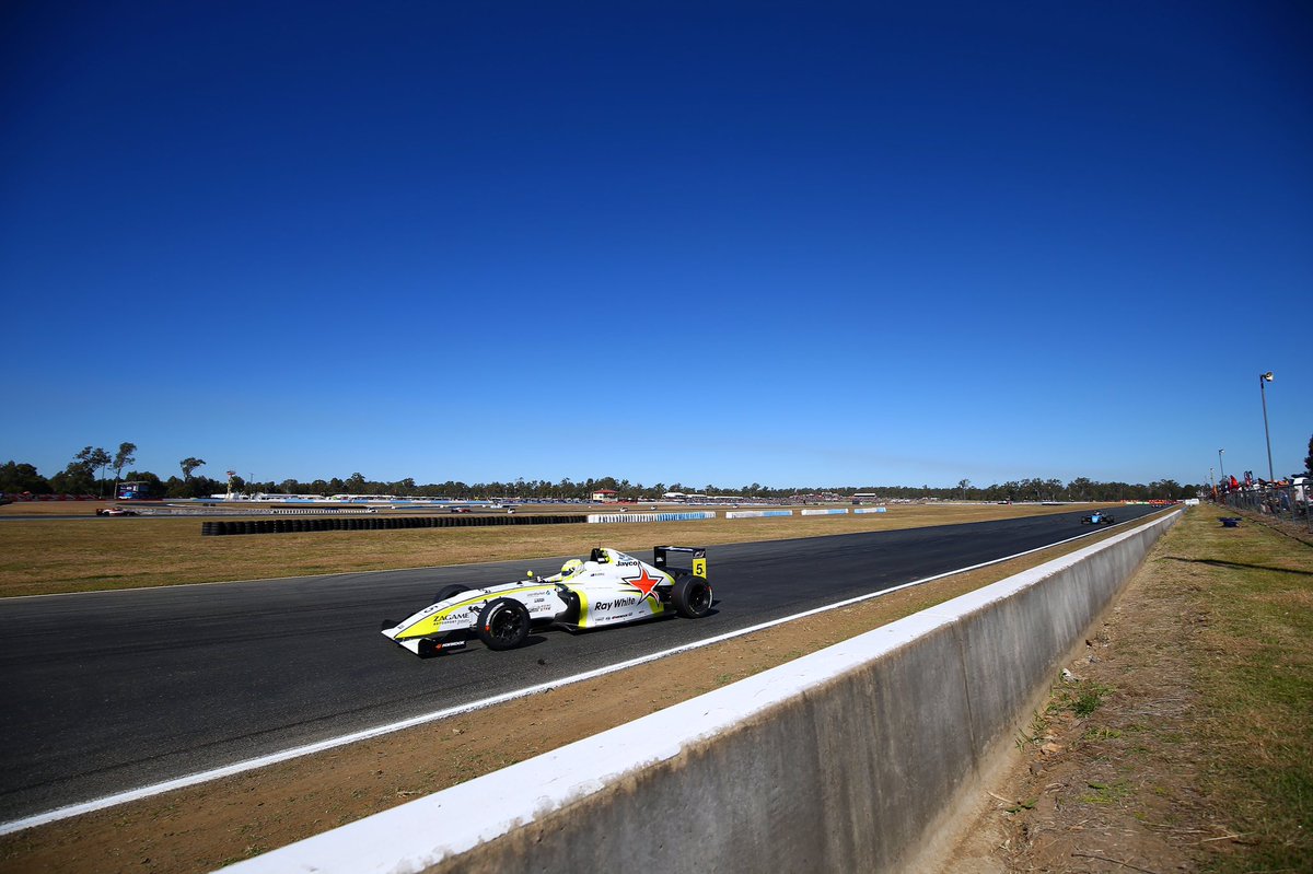 CAMS_foundation's tweet photo. 🏁 Rising Stars Saturday. Races 1 &amp; 2.
Shields: 3rd &amp; 1st
Suhle: 4th &amp; 2nd
Morse: 9th &amp; 8th
Fallon: 7th &amp; 10th
#F4AU #SupportingPathways https://t.co/DjVGfng8eN