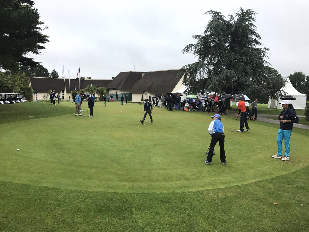 ffgolf's tweet photo. J-1 avant le #CFJ2017 à La Baule, épreuve du @LACOSTE Junior Tour, avec 376 enfants ! #ffgolf #golf https://t.co/eFqDWnYLPQ