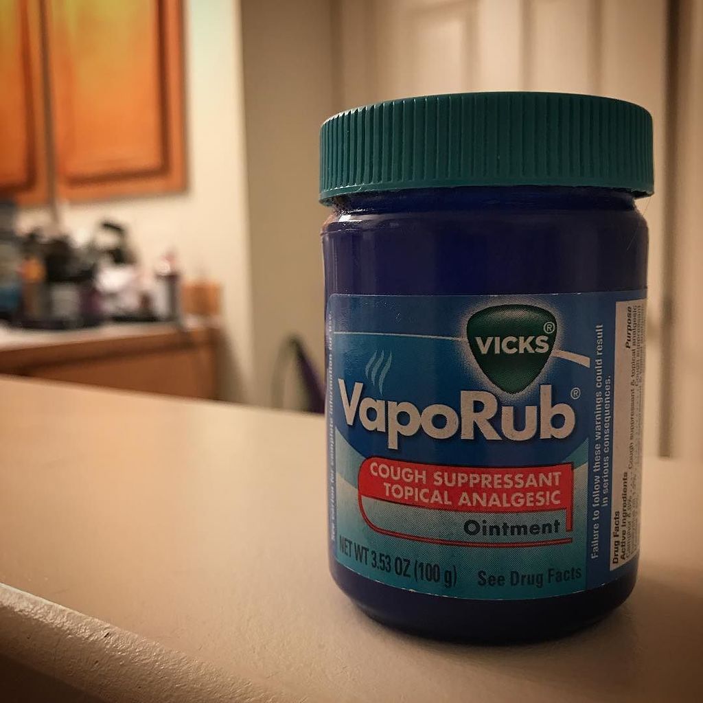 Barnacules's tweet photo. This VapoRub(r) technology features similar performance to the Vicks(r) brand at a fraction of the price. #VapoRubMasterRace #HighPerf https://t.co/MBTobxcKgM