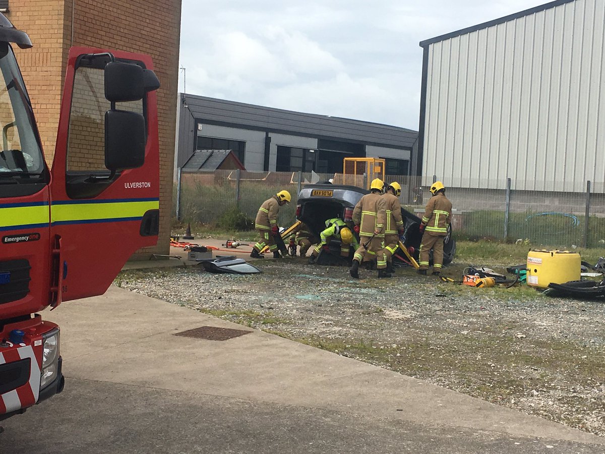 stuartdolan777's tweet photo. Crews training in RTC extrication methods this morning.
@BarrowFire
@UlverstonFire
#alwaysready
#southcommand https://t.co/YHKMOk509U