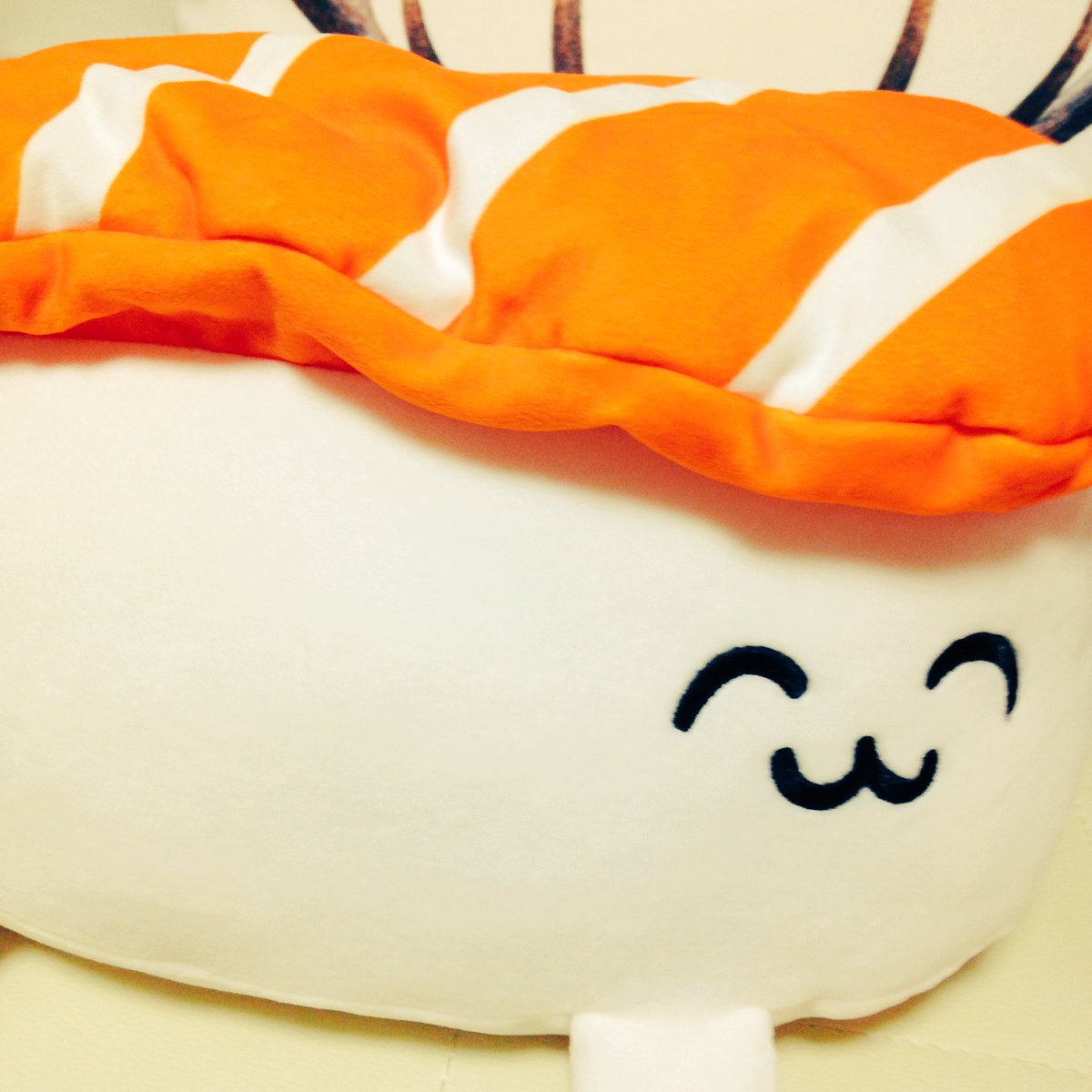 ヨル きんき派 しゃけ サーモンとよべ おしゅし しゃけ しまむら ヨル きんき派 しゃけ サーモンとよべ おしゅし しゃけ しまむら