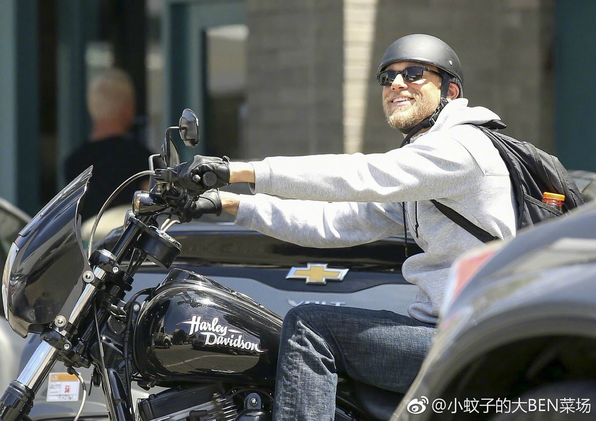 ZheilAgnethe's tweet photo. Attention @harleydavidson!You should recruit Charles as endorser,He'll be your lucky charm in sales;#CharlieHunnam #hottestrider.😆😍💪🔱🔝🆒💯☝👍👌👏 https://t.co/oiKxAmUfLv