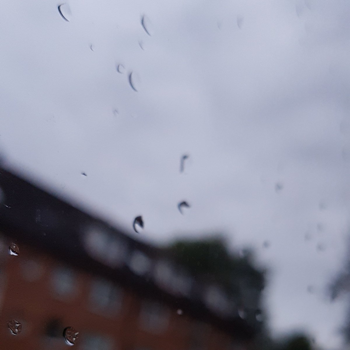 Hamburg zeigt sich immer noch wenig sommerlich. Was macht ihr an solchen Tagen?

#sommer2017 #sommerferien #Sommer