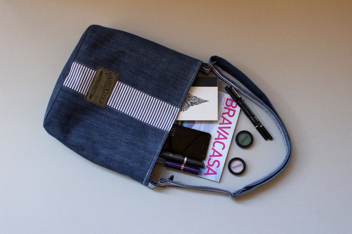 GAMMAstudioMMC's tweet photo. https://t.co/PWQi1FGJ5F
#denimBag #RecicledDenim #DenimToteBag #upcycledJeanBag #JeanBag #ToteBag #TextileBag #Vegan #CrossBodyBag #ToteBag https://t.co/j87BvBHJ22