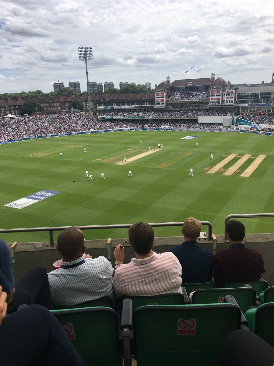 KateBeesley1's tweet photo. In heaven with my girl @lucyb4890 #ENGvsRSA #oval #cricket @jackrodgers1983 https://t.co/HwThoewX4D