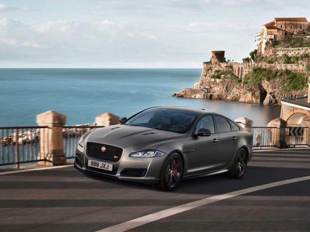 AUTOiNews's tweet photo. Updated #Jaguar XJ Launched! https://t.co/WH9bRKi0dH #SportsCar #Driving https://t.co/fnEuTDgO8o