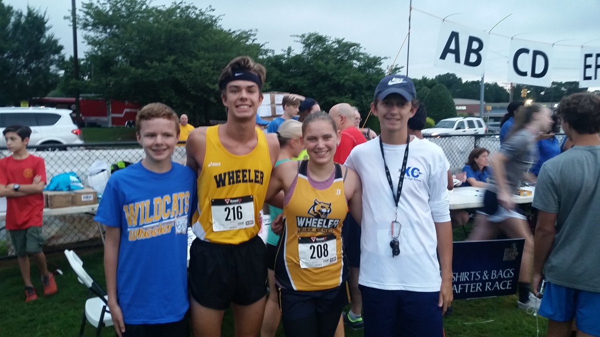_KellPrincipal's tweet photo. Wheeler runners are starting to roll in๐ #DogDaysRun 5k https://t.co/JenkQJL4Mb