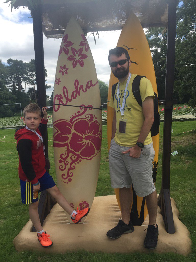 anywherenice_'s tweet photo. Aloha! @atlas_festival #worldinaweekend #surfsup https://t.co/6KKOmwE72v