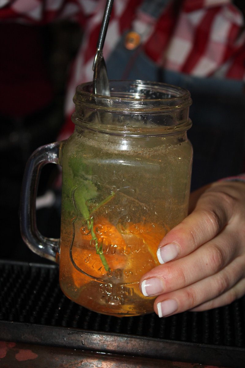 This lady with her magical charm &amp; <a href="/GiniferGin/">Ginifer Gin</a> just never disappoints! #GFWS2017 #GFWS #LaurasWorld #GiniferGin Cc: <a href="/goodfoodSA/">Good Food&Wine Show</a>