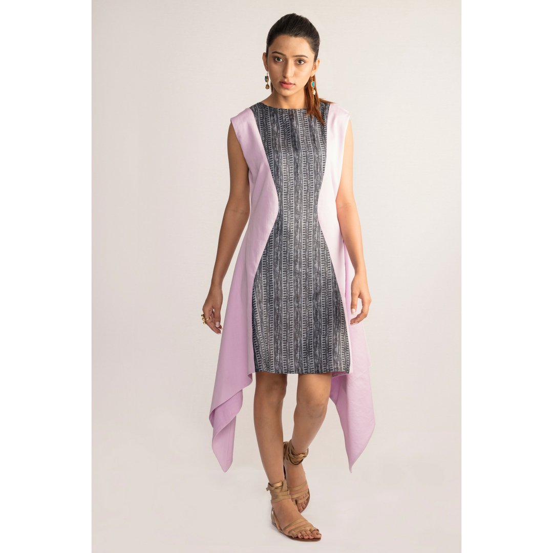 tamasqIndia's tweet photo. Looking for a dress that flows with your personality? The Evensong is great for a special night out: https://t.co/dvRPg5w50d https://t.co/O5Nrhvw3px